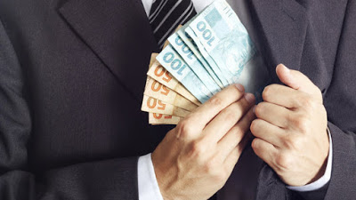 dinheiro-corrupção- de papo comClaudinha-casadaptada