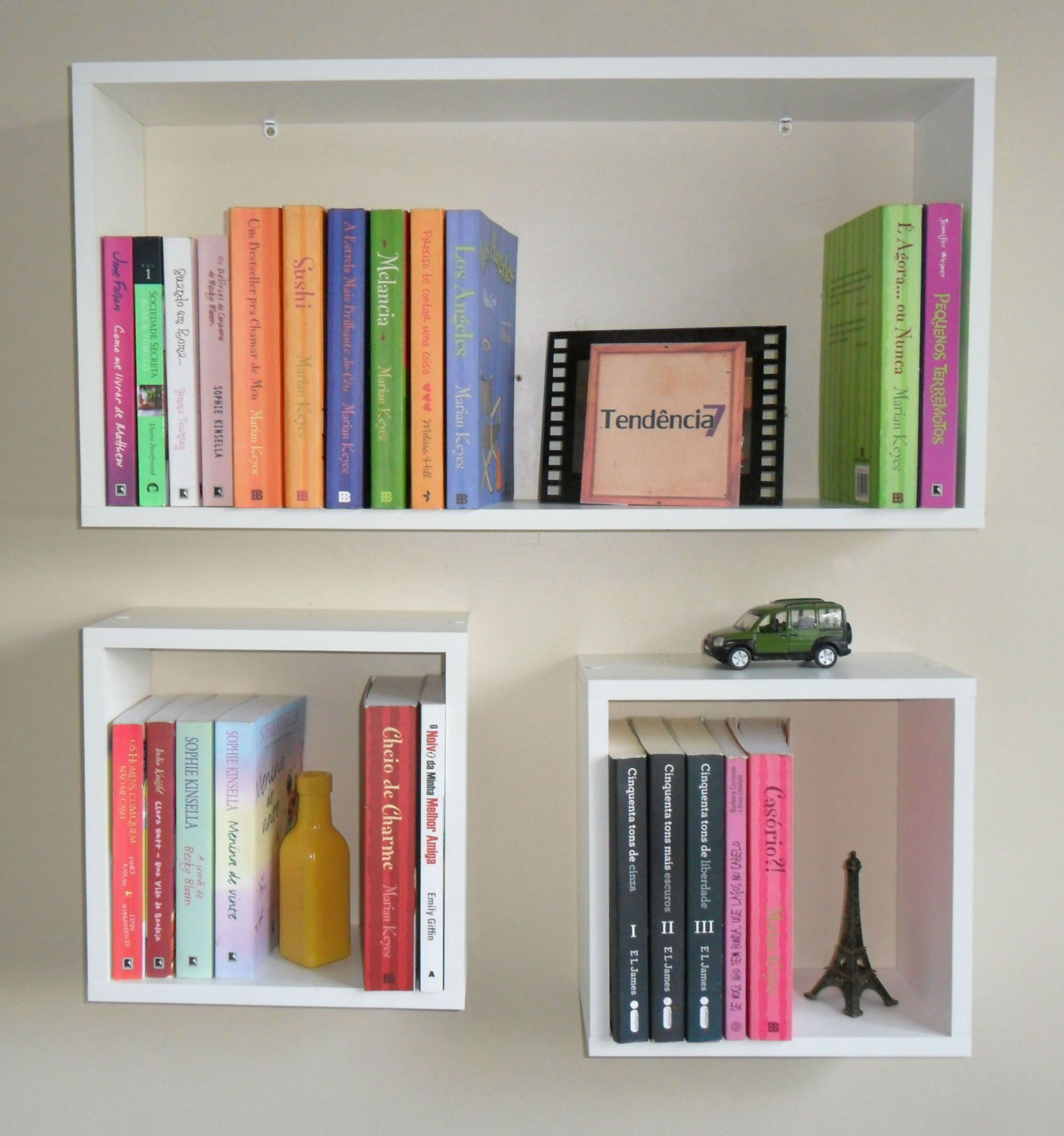 trio-nichos-decorativos-branco-decoracao-livros-casadaptada
